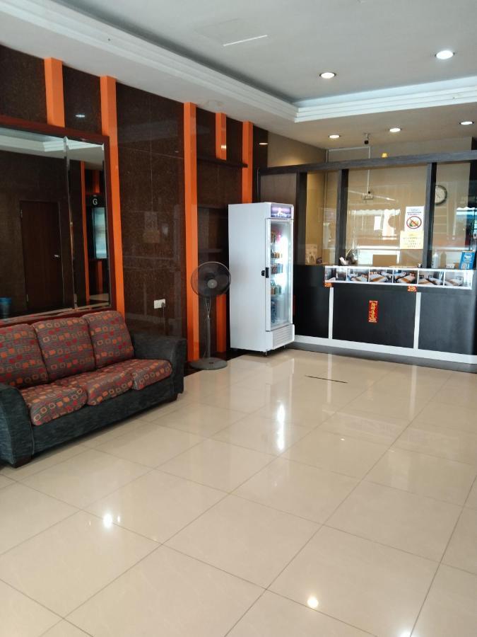 One World Hotel Kulai Exterior photo
